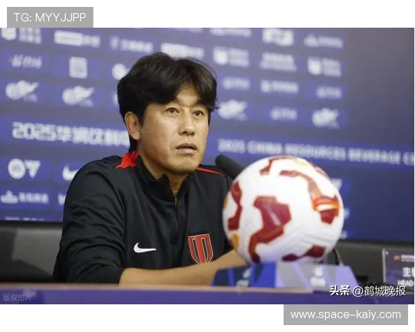 成都蓉城新老教练更替与主力老化，保级形势严峻