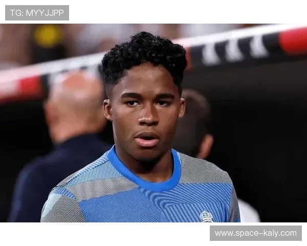 恩德里克恶意犯规染红，皇马外租新星心态失衡